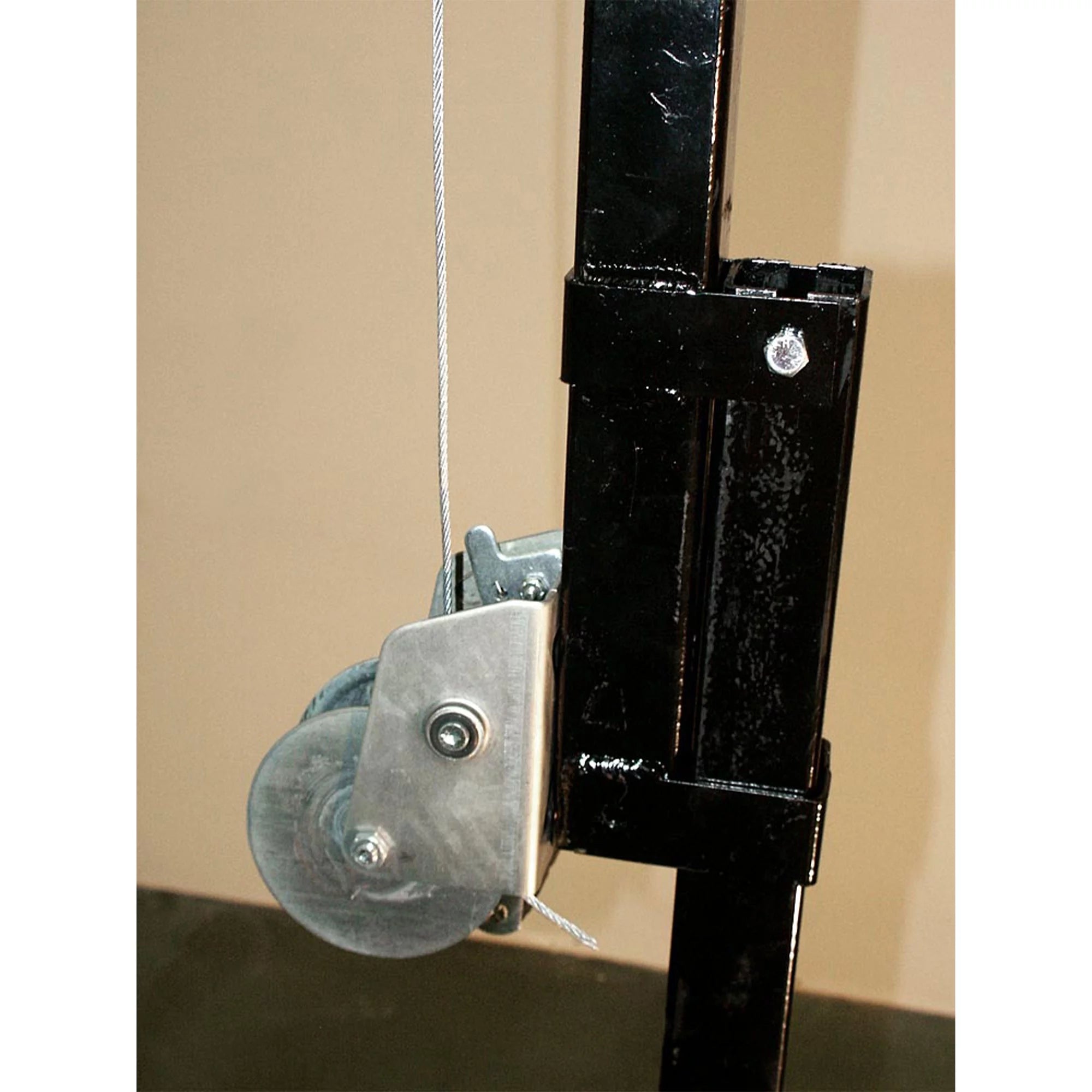 Hitch Mounted Hoist for Game M1824