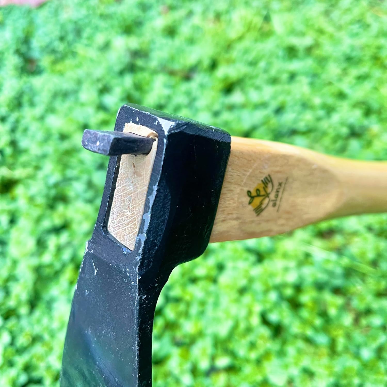 Japanese Carbon Steel Wide Hoe with Oak Handle for Digging and Weeding L17641