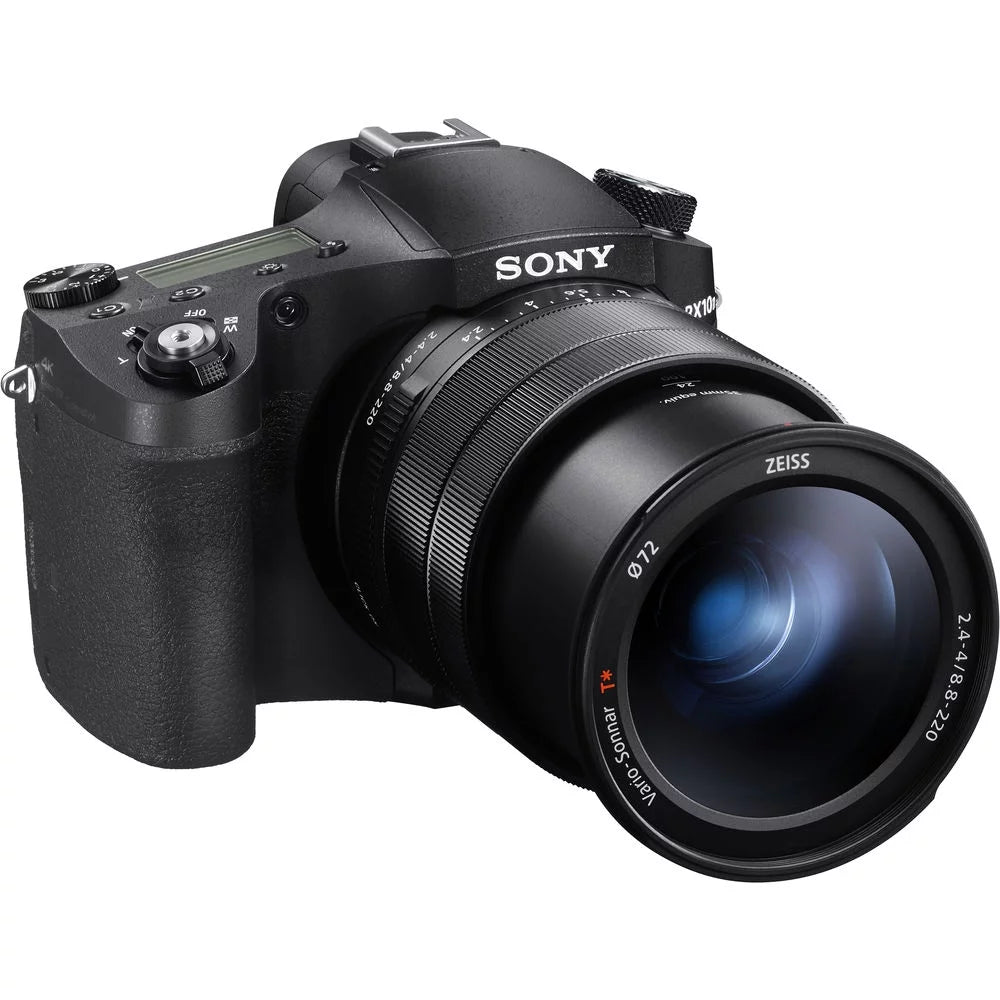Digital Camera with Wide Angle Lens E7688
