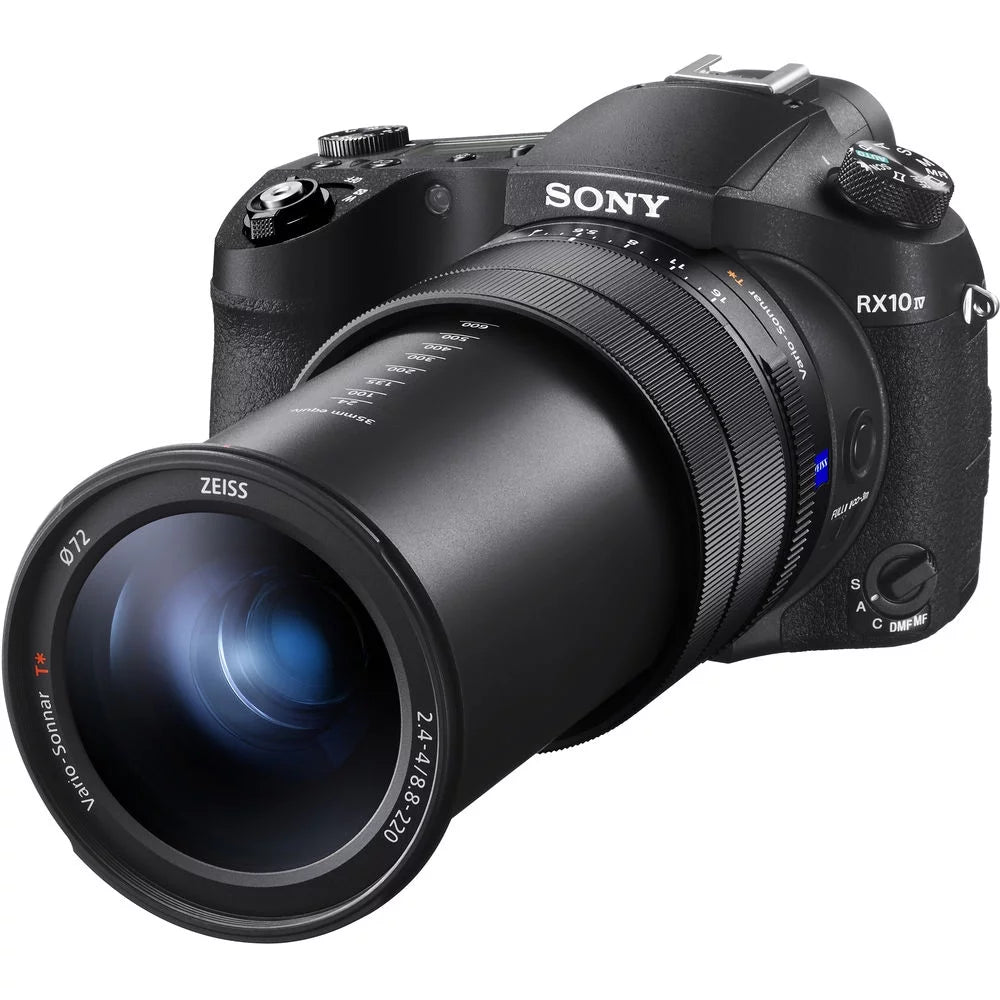 Digital Camera with Wide Angle Lens E7688