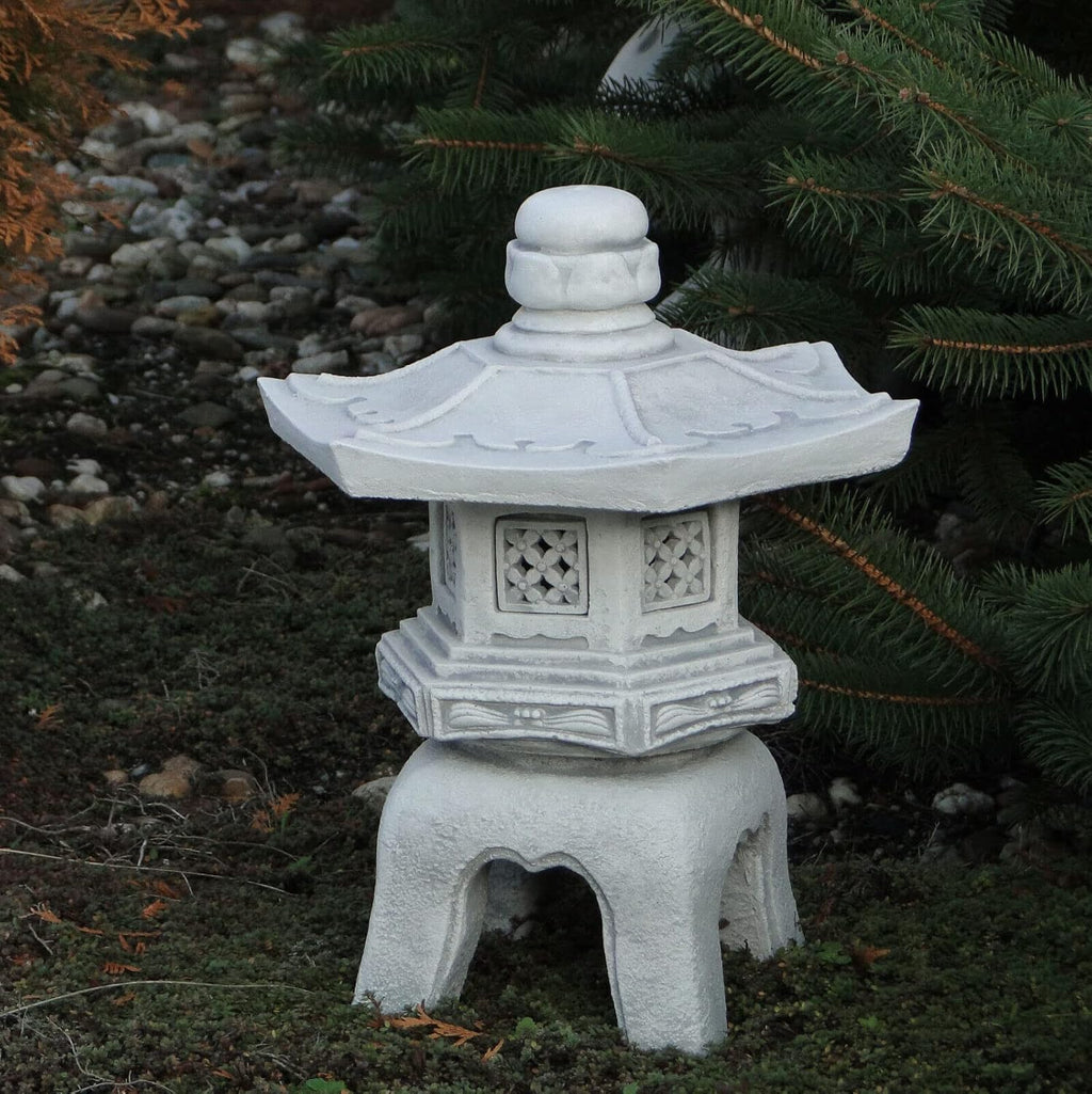 Concrete Pagoda Lantern Statue for Zen Garden Outdoor Decor S595