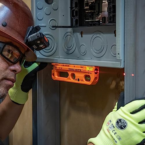 Magnetic Laser Level with Bubble Vials and Laser Line M667