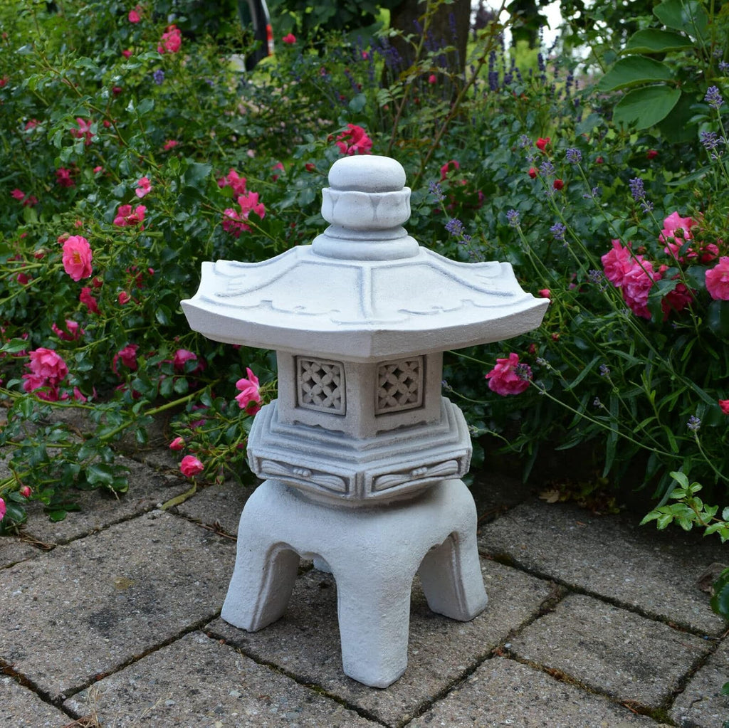 Concrete Pagoda Lantern Statue for Zen Garden Outdoor Decor S595