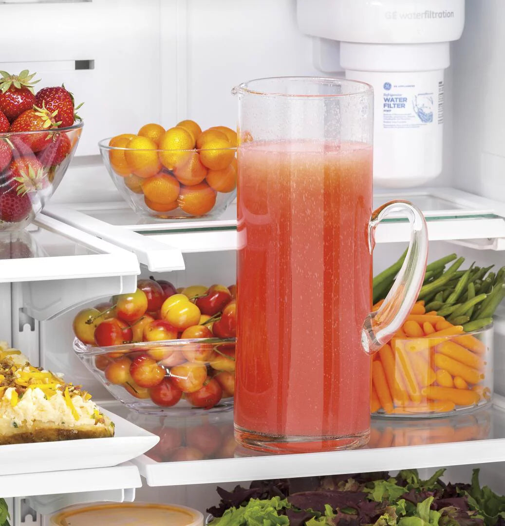 Counter Depth Side by Side Refrigerator 17.5 cu ft B613