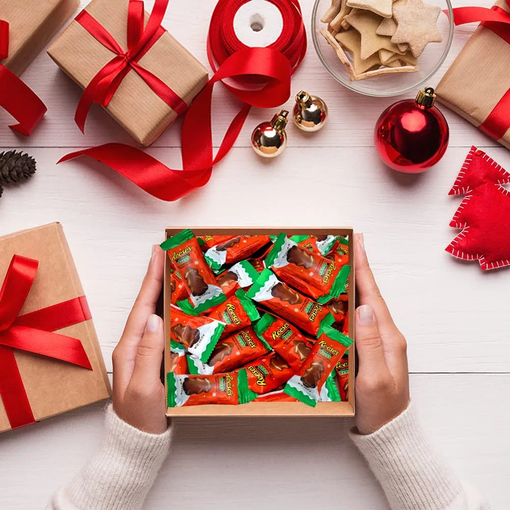 Christmas Trees Milk Chocolate Peanut Butter Candy, 4 Pounds U5451