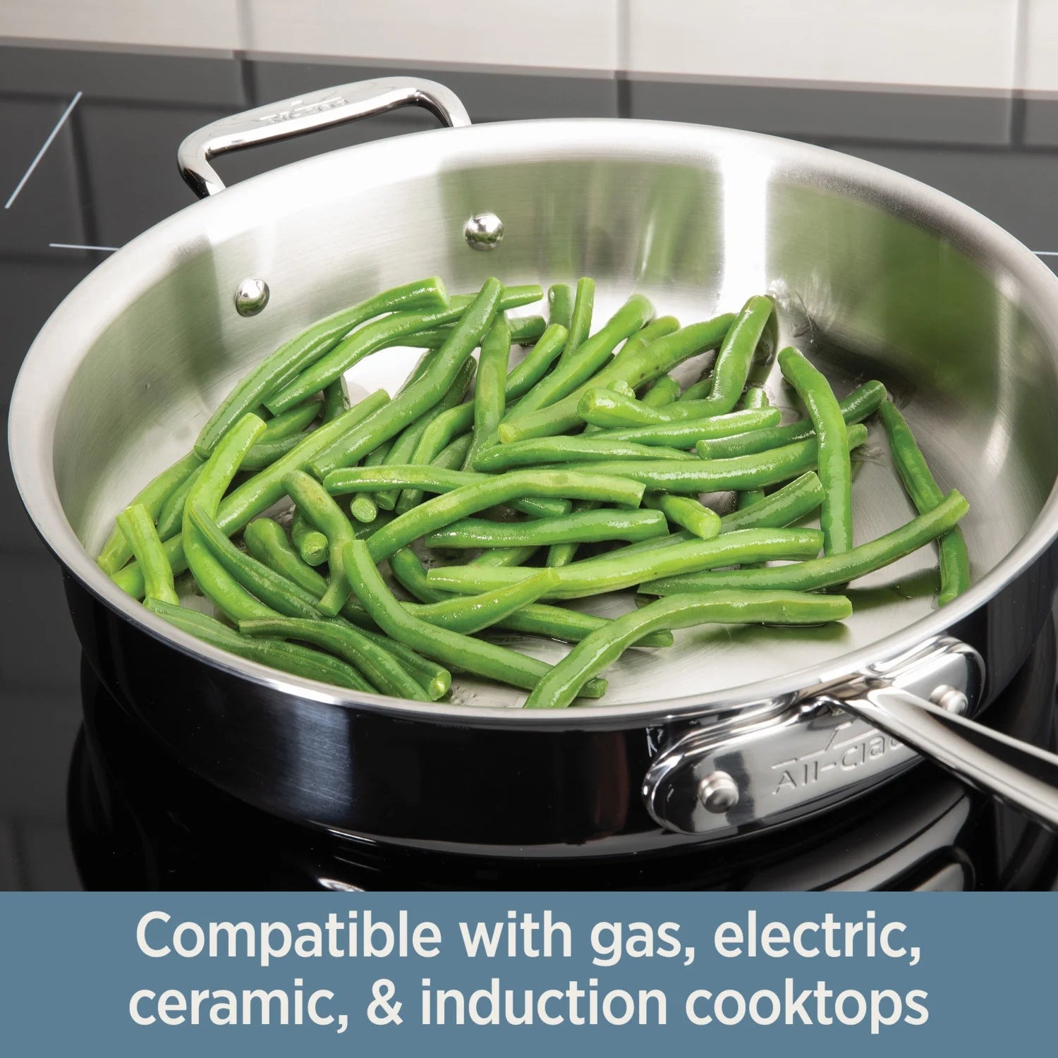 Stainless Steel Tri-Ply Sauce Pan with Lid, 3-Quart N494373