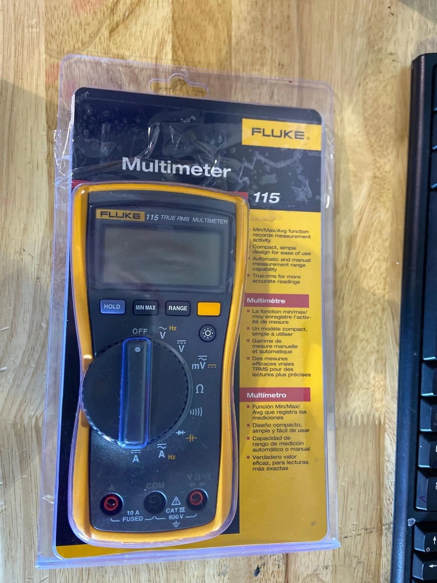 Compact True-RMS Digital Multimeter K7200