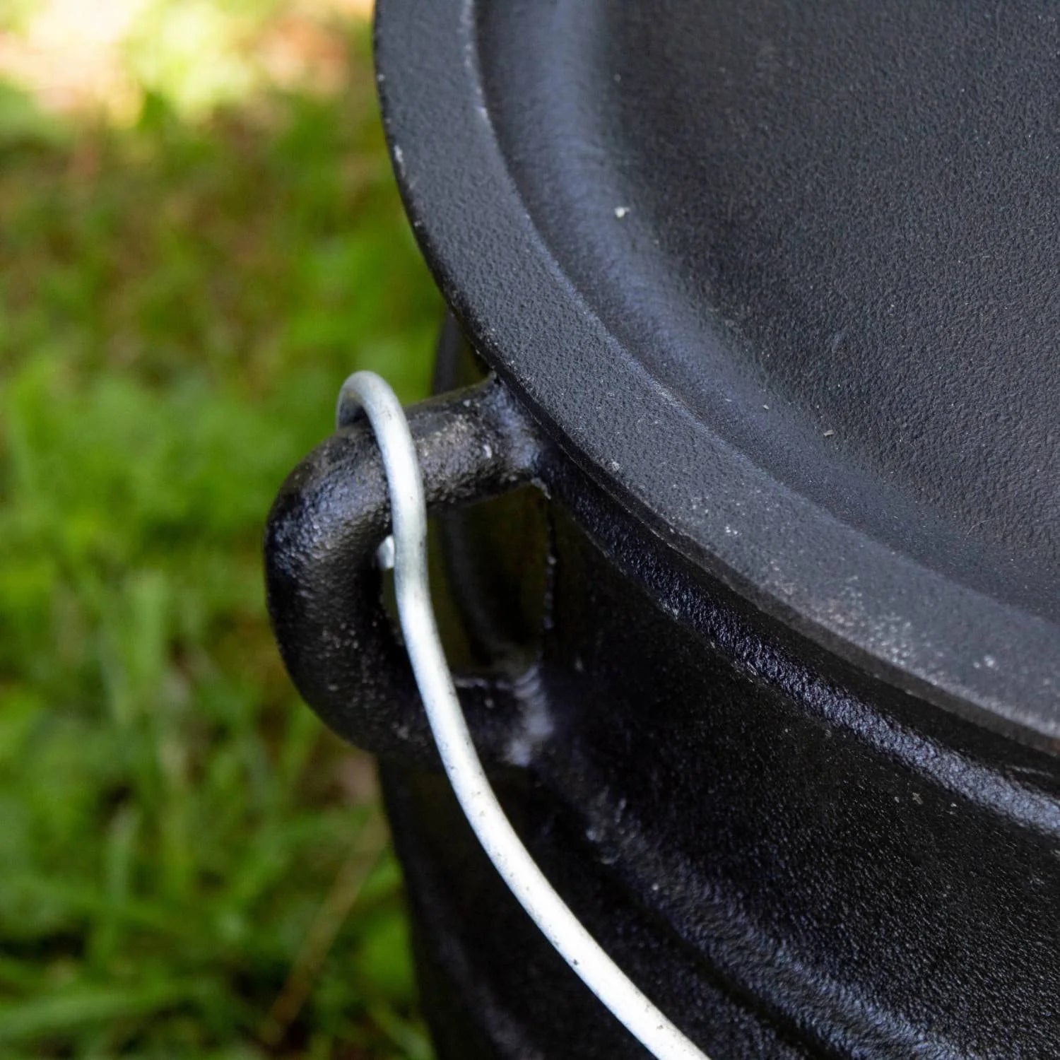 Cast Iron Dutch Oven with Lid, 16 Inch C904