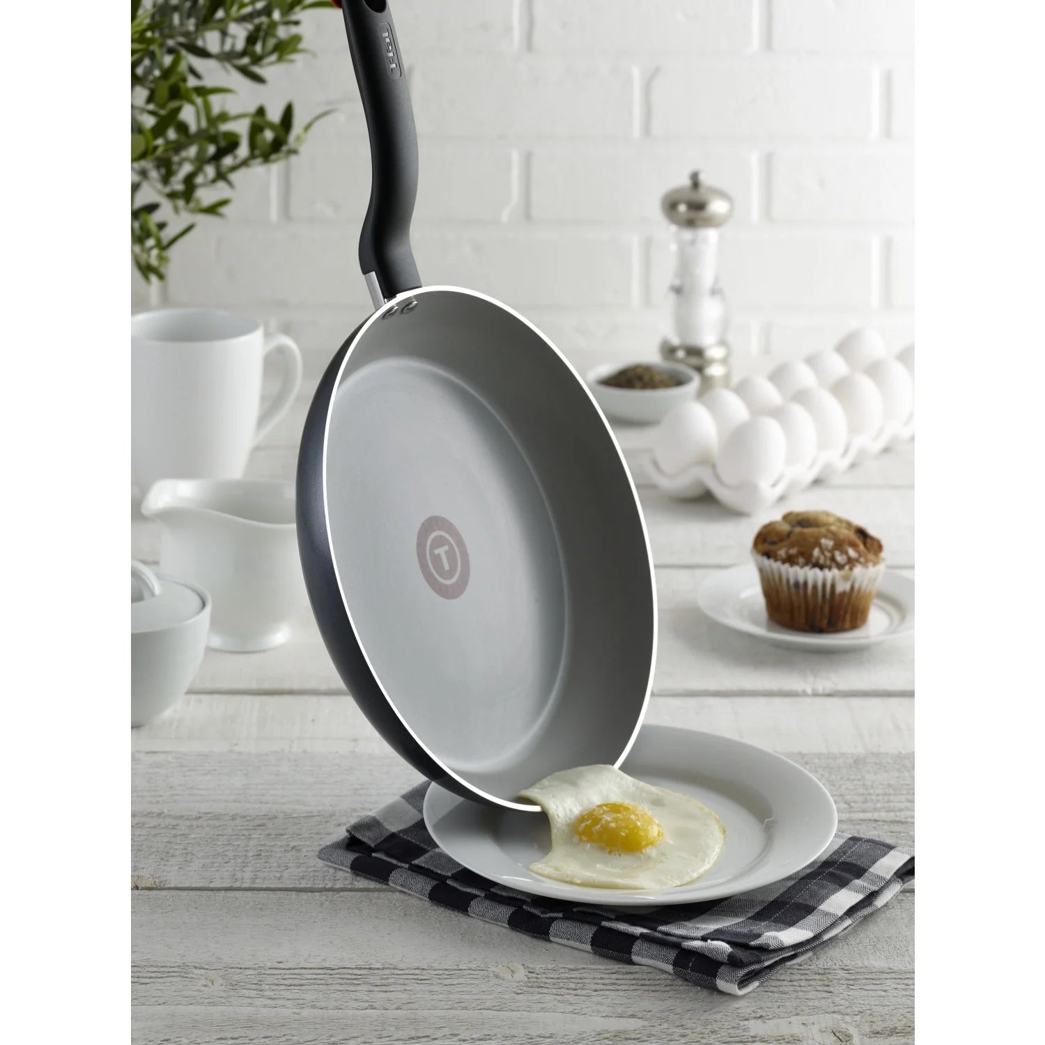 Ceramic Fry Pan, 12 Inch, Black R59445