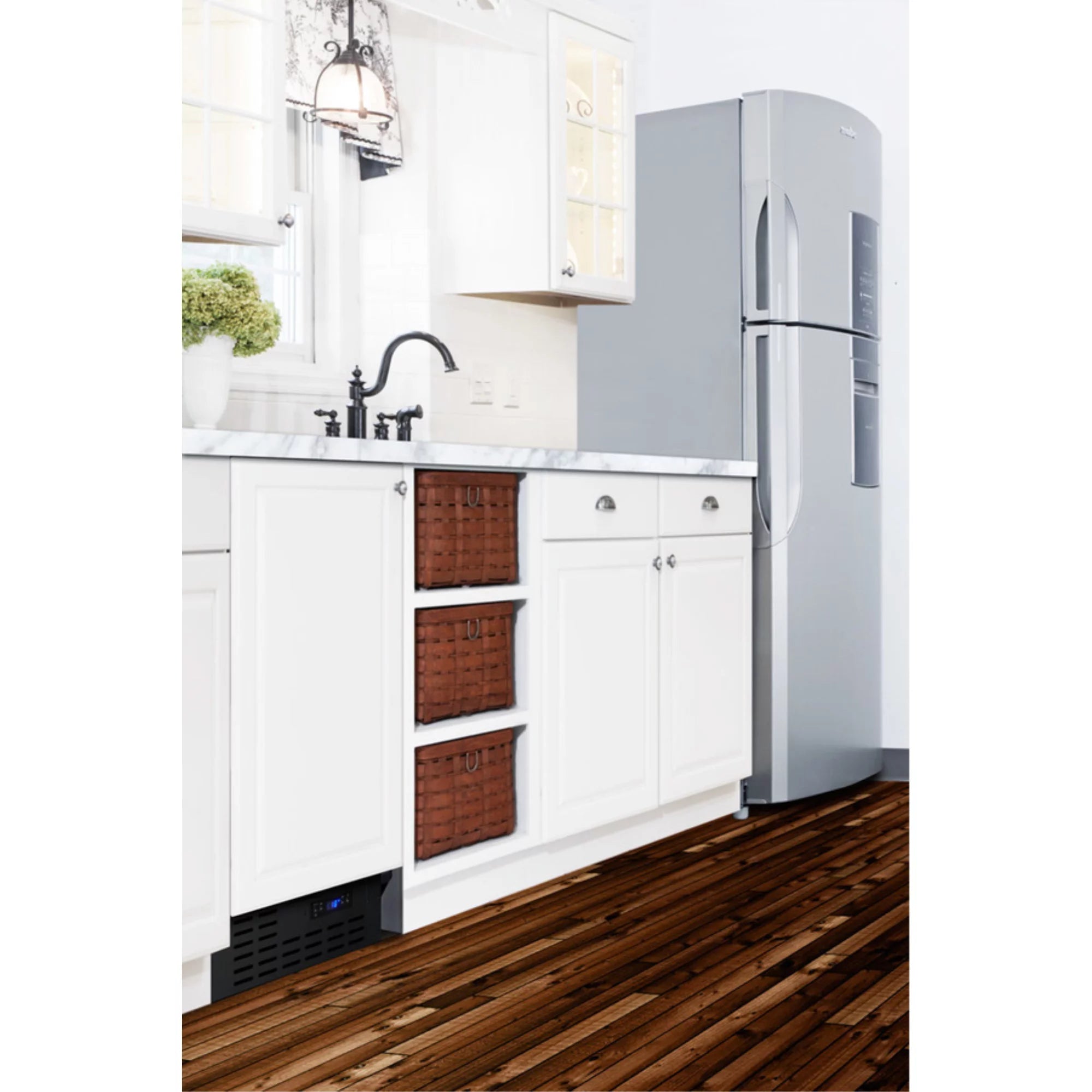18-Inch Compact Refrigerator 2.7 Cu. Ft. K17722
