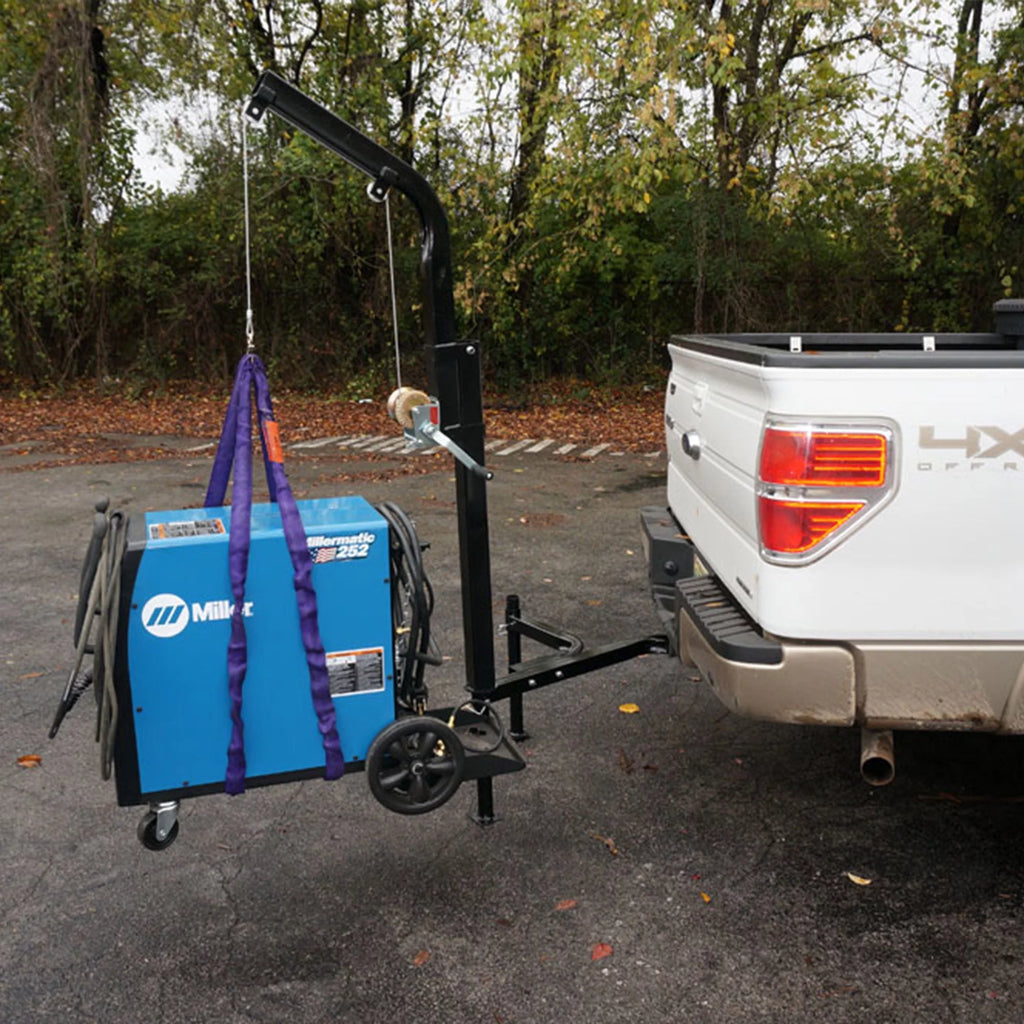 Hitch Mounted Hoist for Game M1824