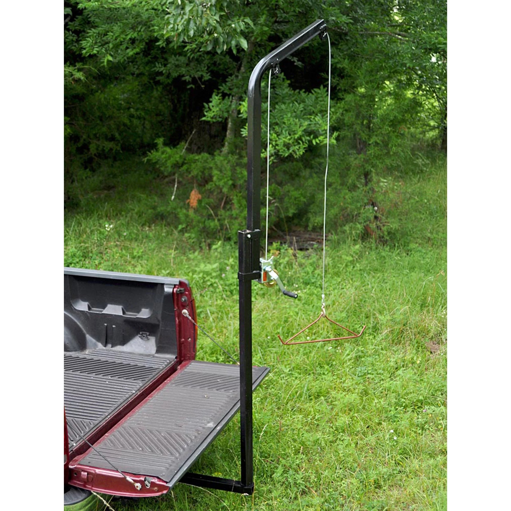 Hitch Mounted Hoist for Game M1824