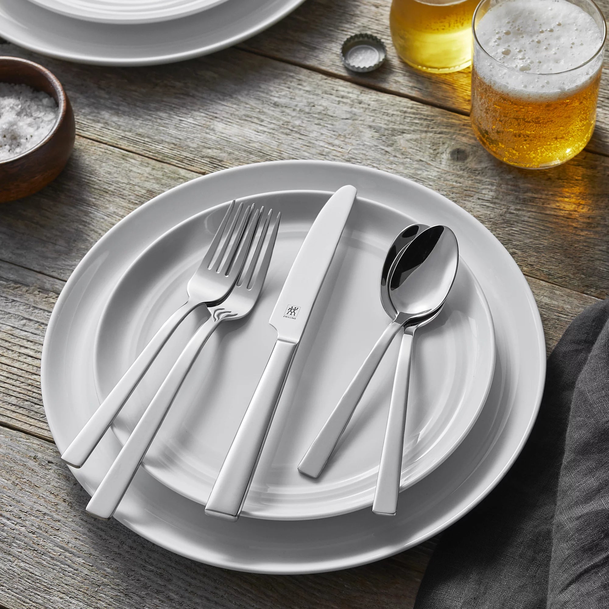 45-pc 18/10 Stainless Steel Flatware Set E9503