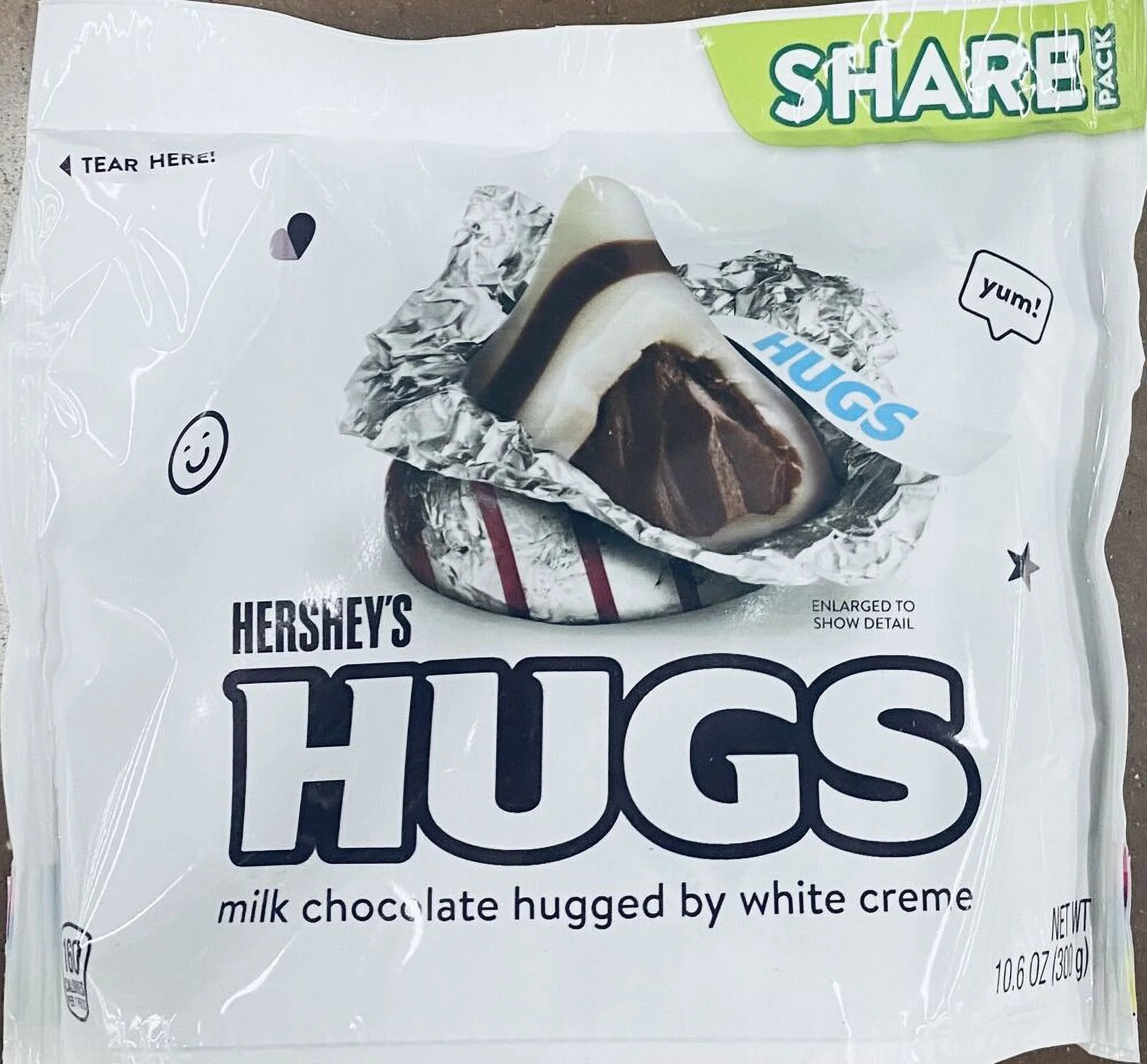 Milk Chocolate & White Creme Candy Share Pack Y77773