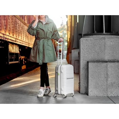 Hardside Carry-On Luggage - Expandable Hard Shell Spinner Suitcase B567593
